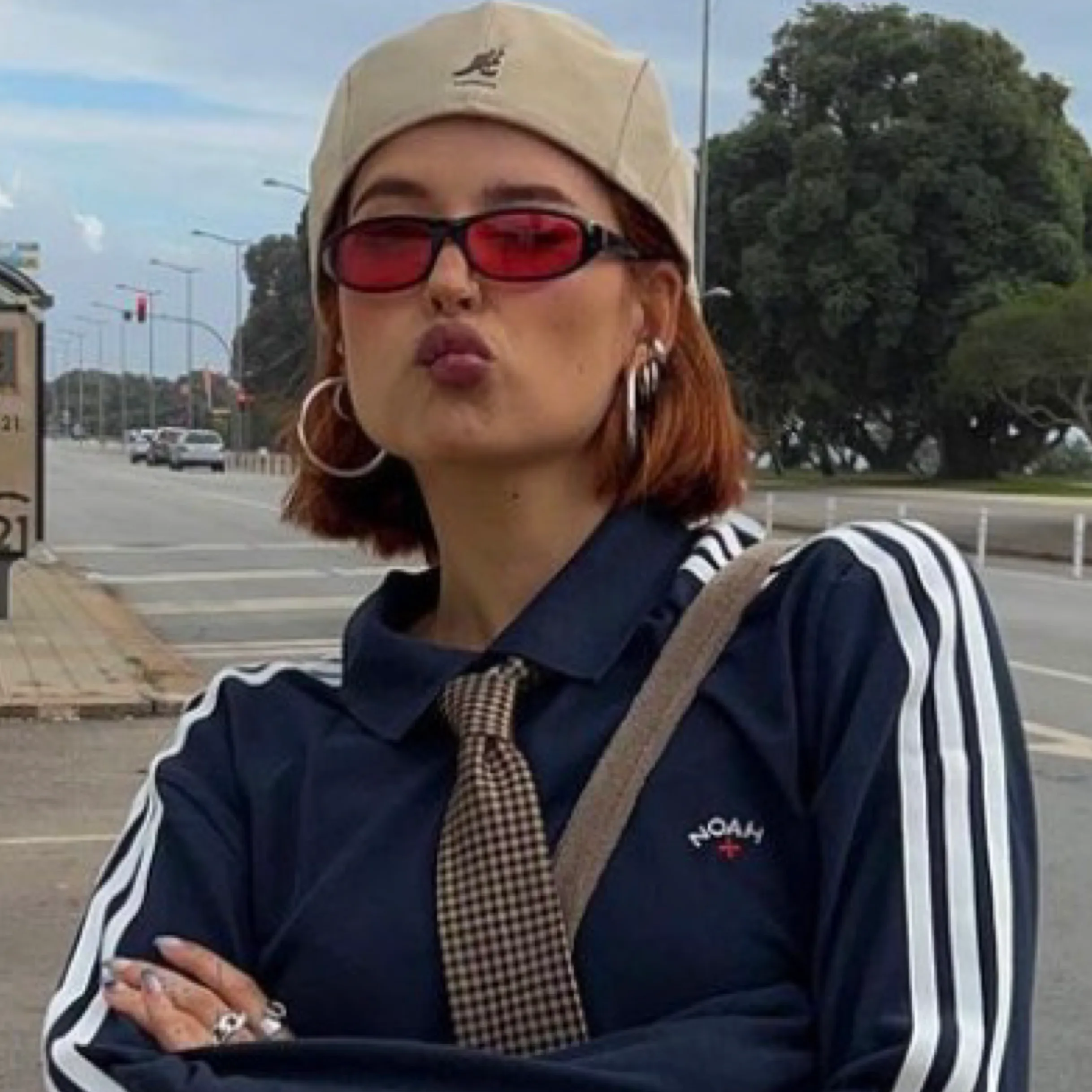 JUJUBE Black/Red Square 90s Sunglasses