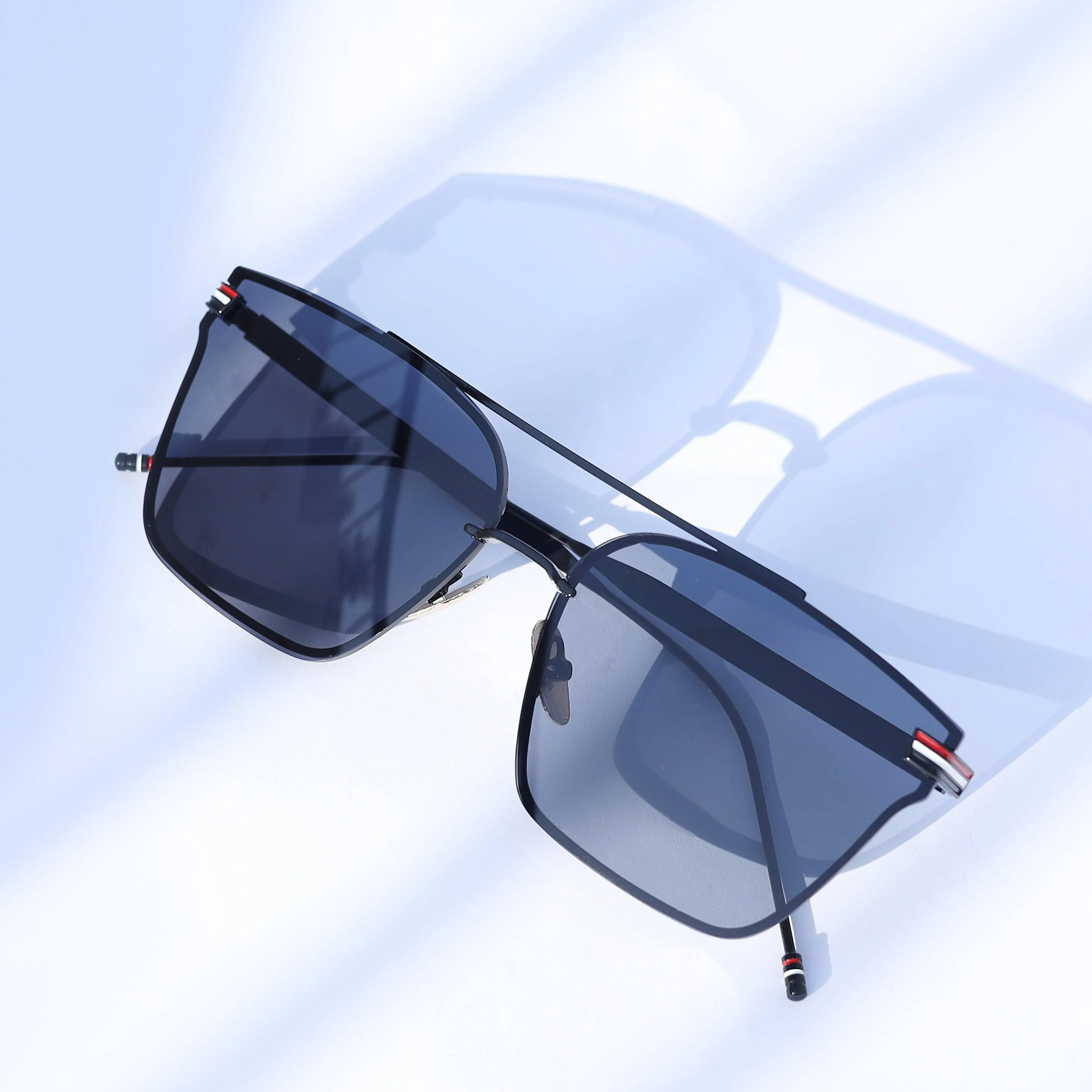 ROGUE Wayfarer Sunglasses